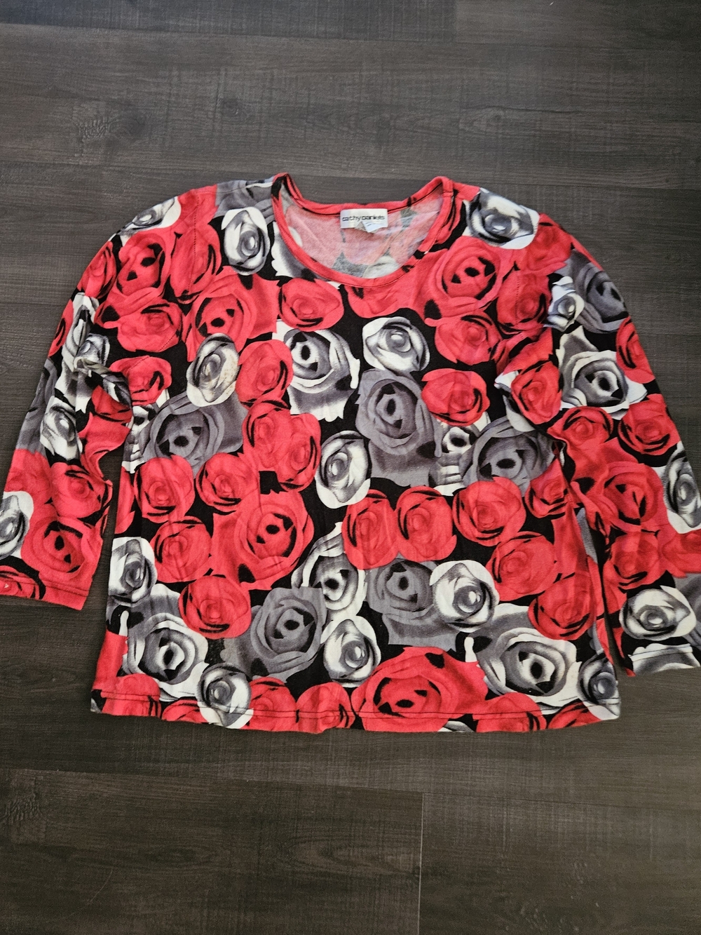 Cathy Daniels 1X Rose Print Lightweight Pullover Sweater Top Red Grey Black